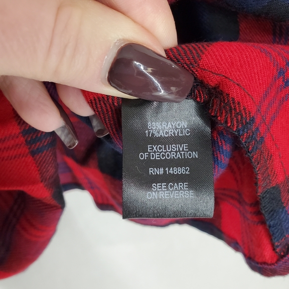 Torrid Brushed Red Plaid Smocked Top, Babydoll cut, Puff sleeves, NWT size 2X - Picture 12 of 13